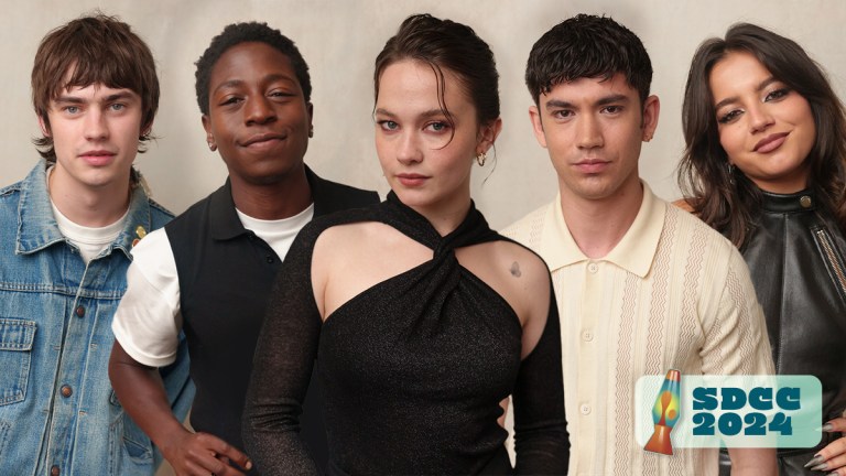 The Cast of Alien: Romulus (L-R): Spike Fearn, David Jonsson, Cailee Spaeny, Archie Renaux, and Isabela Merced.