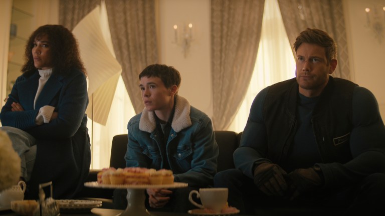 The Umbrella Academy. (L to R) Emmy Raver-Lampman as Allison Hargreeves, Elliot Page as Viktor Hargreeves, Tom Hopper as Luther Hargreeves in episode 403 of The Umbrella Academy.